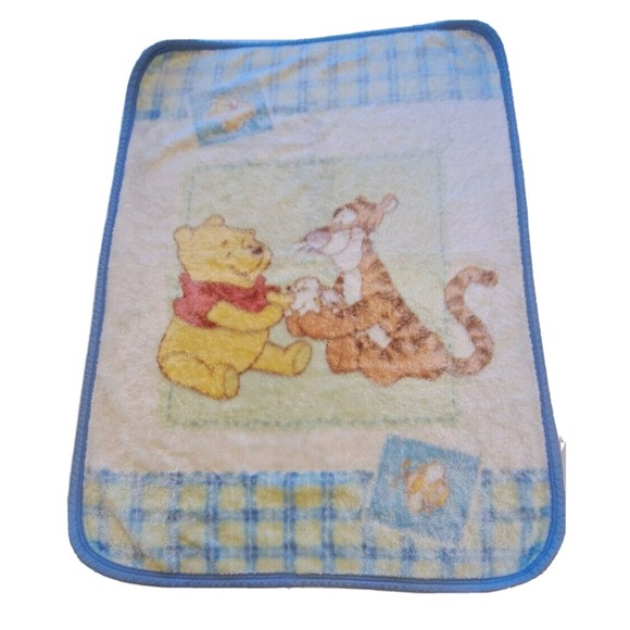 Vintage Winnie The Pooh Blanketnull